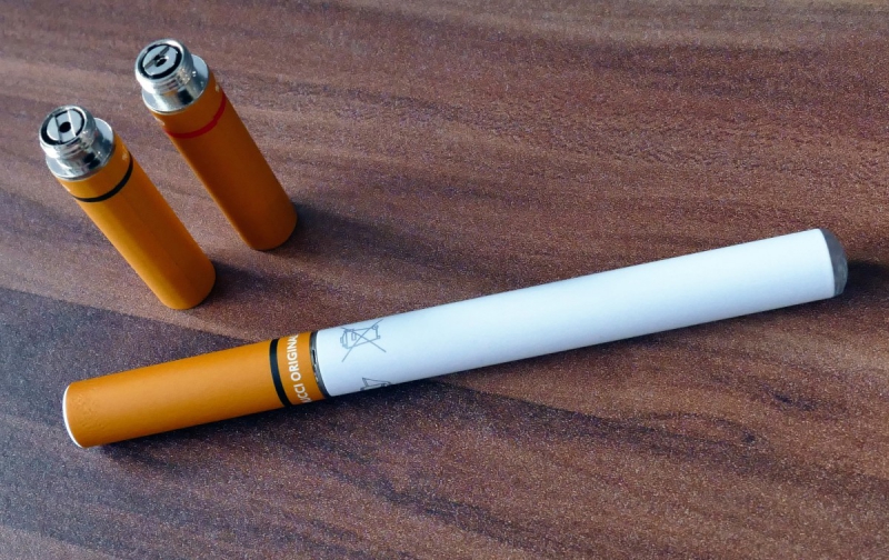 e-cigarette-ANTIBES-min_electronic_cigarette_e_cigarette_nicotine_vapor_vaporizer_smoke_tobacco-663282